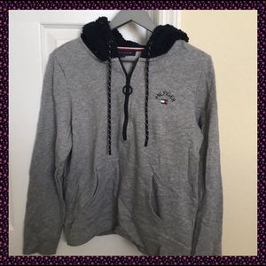 Tommy Hilfiger 1/2 zip pull over M